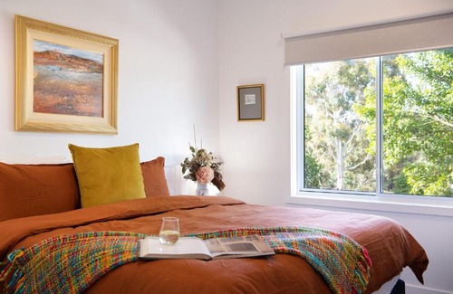 Eganstown House | Acacia House: Family-Friendly Retreat for Memorable Stays