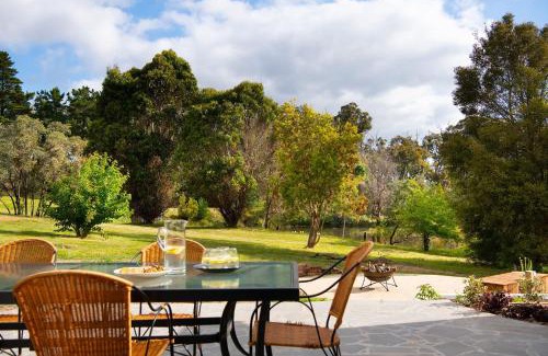 Eganstown House | Acacia House: Family-Friendly Retreat for Memorable Stays