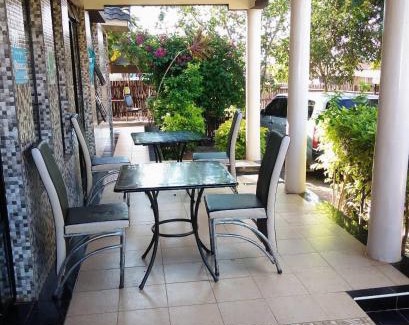Mutomo Hotel | Pet-Friendly Acacia Shade & Gardens - Ideal for Families