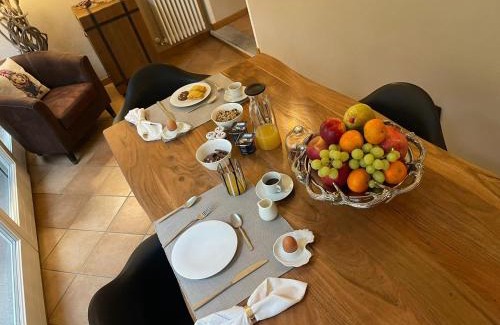 Lesa Apartment | Acacia Tree Lodge il tuo rifugio sul Lago Maggiore