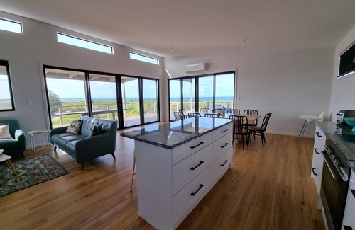 Warrenben House | Discover Acacia Views - A Family-Friendly Holiday Retreat