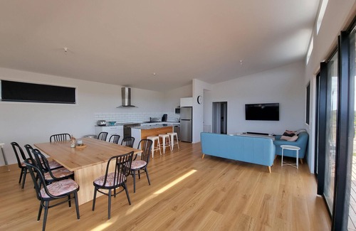 Warrenben House | Discover Acacia Views - A Family-Friendly Holiday Retreat