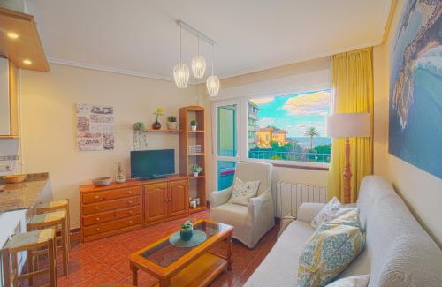 Suances Apartment | Idyllic Acacios en La Concha with Oceanfront Pool Views