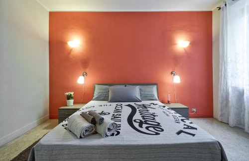 Cit Turin Apartment | Convenient ACADAMIS Hotel: 4-Minute Walk to Porta Susa