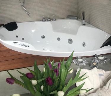 Cit Turin Apartment | Child-Friendly ACADAMIS Suites with Hot Tub, Rated 9.2/10