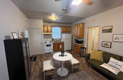 Brenham House | Welcoming Bluebonnet Bungalow: Ideal for Pets & Families