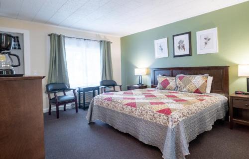 Salsbury Cove Hotel | Comfortable Acadia Pines Motel: Family and Accessible Stays