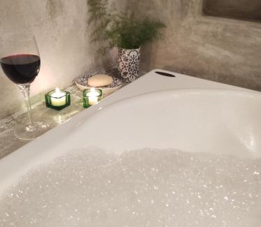 Goncalves House | Exceptional Cabana ACasA: 4-Star Pet-Friendly Retreat