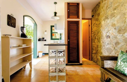 Mangaratiba Apartment | Beachfront Access - Family and Pet Friendly Suite Île