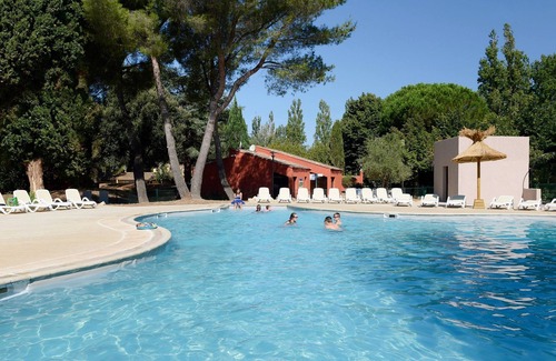Arles Condo | Unwind with Mini-Golf, Tennis & Seasonal Pool Access