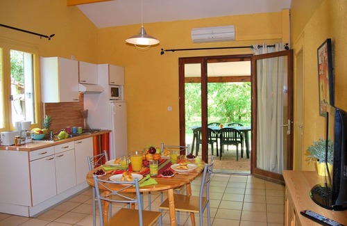 Gramat Cabin | Relaxing Retreat with Pool, Spa & Fitness - Guest Rated 9/10