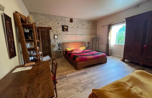 Ferrieres Bed & Breakfast | Discover Accacia Home: Family-Friendly with Ocean Views