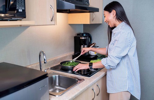 Saanich Hotel | Discover Accent Inns Victoria: Rated 8.8 with Great Amenities