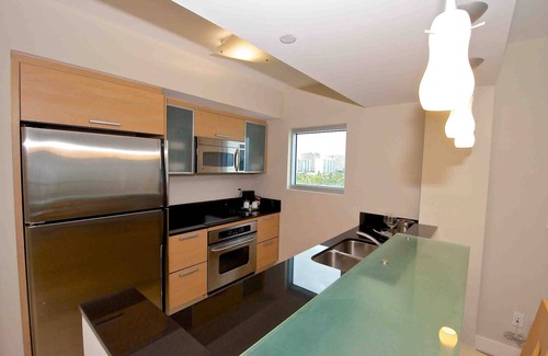 Sunny Isles Beach Apartment | Experience Beachfront Bliss at Marenas Resort with Pool & Spa