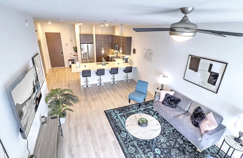 North Scottsdale Condo | Private Rooftop Terrace with King Bed & Ocean View Pool