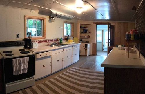 Lake Linden Cottage | Discover the Top White Sand Beach in Keweenaw Area