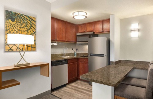 Tampa Condo | Accessible Unit with Roll-In Shower in Prime Location
