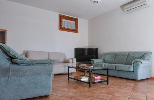 Santa Reparata Apartment | Inviting Oceanfront Apartment with Breathtaking Views