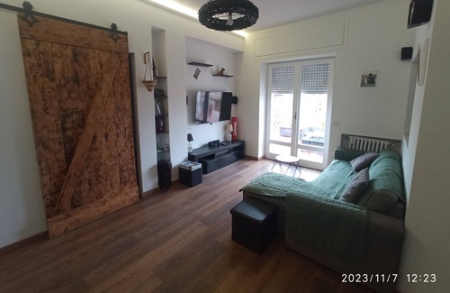 Quartiere XX Ardeatino Apartment | Cozy Rooftop Retreat Steps from Appia Antica