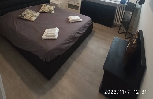 Quartiere XX Ardeatino Apartment | Cozy Rooftop Retreat Steps from Appia Antica