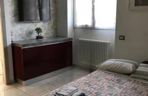 Affori Apartment | Cozy Accommodations with Wheelchair Access & Family Comfort