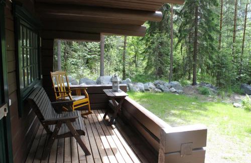 Aanekoski House | Exceptional Waterfront Stay at Vonkale with Fishing Access