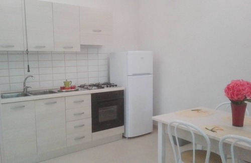 Torre Suda Apartment | Beachside Retreat: Steps from the Sea & Near Gallipoli