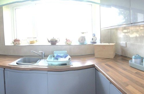 St. Ann's Chapel Cottage | Modern Accommodation with Pool and Spa: Guest Rated 10/10