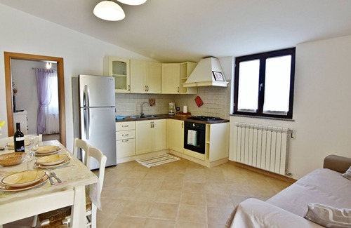Valica Apartment | Relaxing Getaway in Barboj-Umag with Oceanfront Views