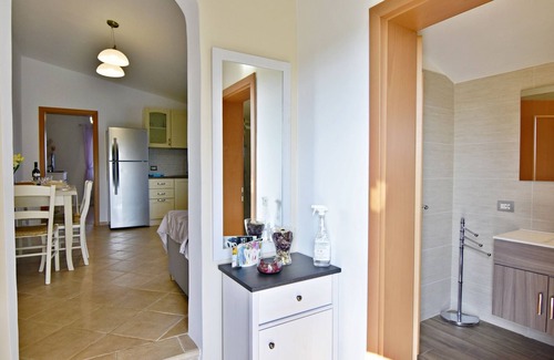 Valica Apartment | Relaxing Getaway in Barboj-Umag with Oceanfront Views
