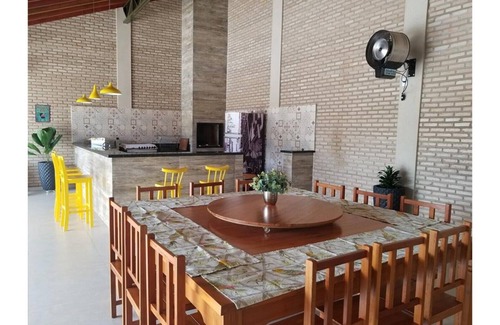Olimpia House | Explore Olympia: Family-Friendly Stay Near Thermas dos Laranjais