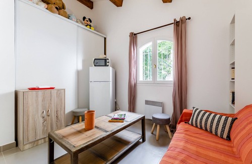 Le Redon House | Experience Villa Piscine Calanques Vélodrome with Ocean Views