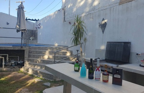 Torreon House | Accommodation near the airport with swimming pool