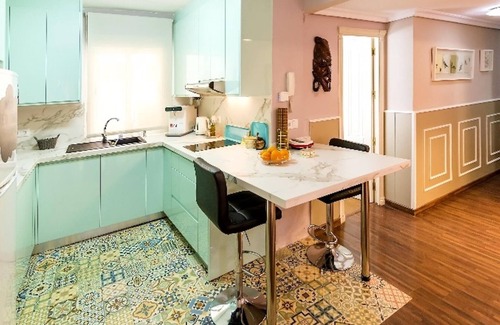 Ciudad Jardin Apartment | Convenient Accommodation in Cordoba with Parking Options
