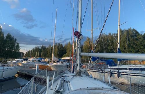 Sysma Boat Rental | Accommodation on a sailboat in Sysmä harbour