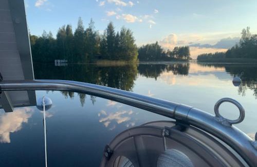 Sysma Boat Rental | Accommodation on a sailboat in Sysmä harbour