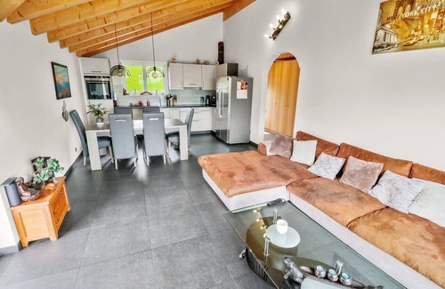 Troistorrents Apartment | Scenic Accommodation Overlooking the Plain with Great Amenities