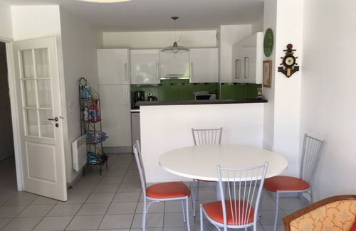 Benodet Apartment | Cozy Accommodation with Garden, Steps from the Beach