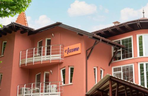 Siofok Aranypart Apartment | Experience Comfort at Accomo Apartmanház with Ocean Views