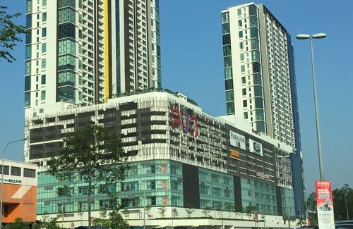 Bandar Baru Bangi Apartment | Modern ACComo24 EVO SoHo Apartment with Pool in Bangi