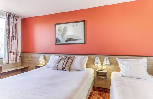 Saint-Victor Hotel | Top-Rated ACE Hôtel Montluçon: Family-Friendly Retreat