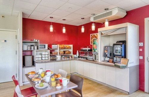 Riom Hotel | Guest Rated 9/10 at Ace Hôtel Riom with Family-Friendly Amenities
