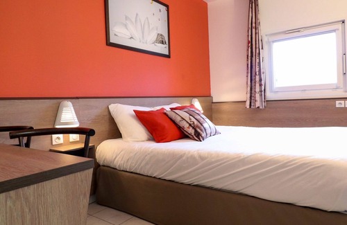 Athee-sur-Cher Hotel | Comfortable Stay at ACE Hôtel Travel Athée sur Cher