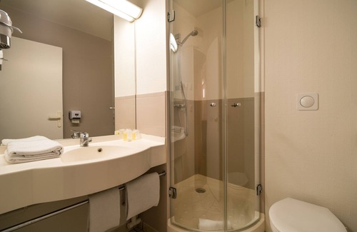 Clermont-Ferrand Hotel | Comfortable Stay at Ace Hotel Clermont-Ferrand La Pardieu