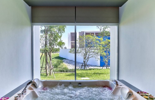 Hua Hin Hotel | Relax at Ace of Hua Hin Resort with Ocean Views & Spa