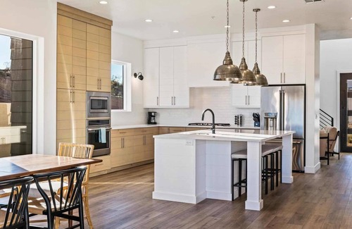 Washington House | Premier Getaway at Ace on the 8th with Private Pools