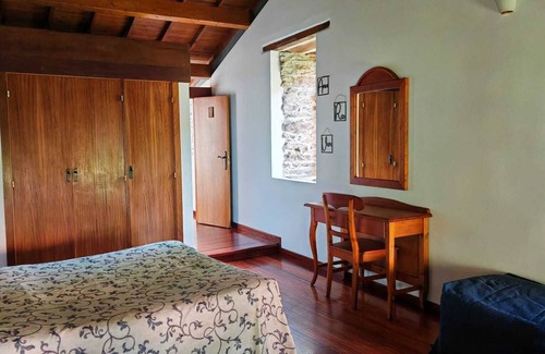 Os Peares House | Discover Acea do Bubal As Nenas: Spa & Family-Friendly Stay