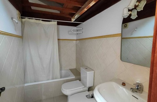 Os Peares House | Discover Acea do Bubal As Nenas: Spa & Family-Friendly Stay