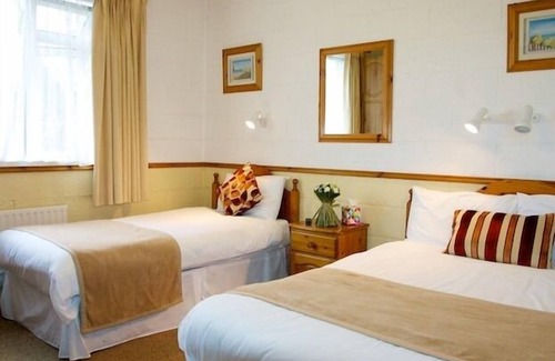 Tipperary House | Guest Rated Ach na Sheen Guest House with Breakfast Included