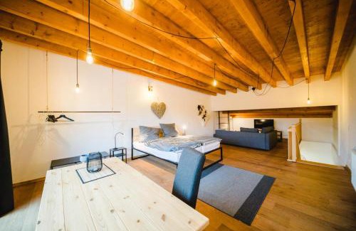 Sondelfingen Apartment | Family-Friendly Retreat at Achalm Hof with Kitchen Access